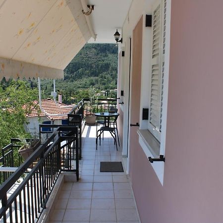 Casa Serena Asprogerakata Exterior photo